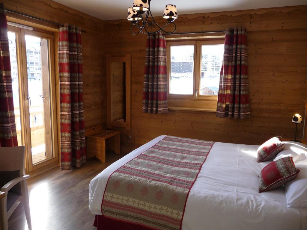 Chalet-Hotel Le Beausoleil, The Originals Relais Fontcouverte-la-Toussuire 외부 사진